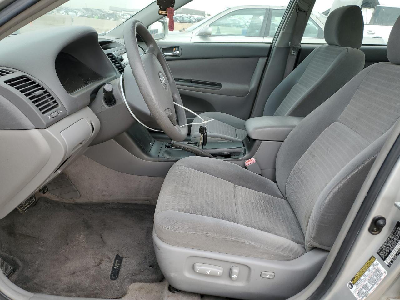 2005 Toyota Camry Le - Image 7