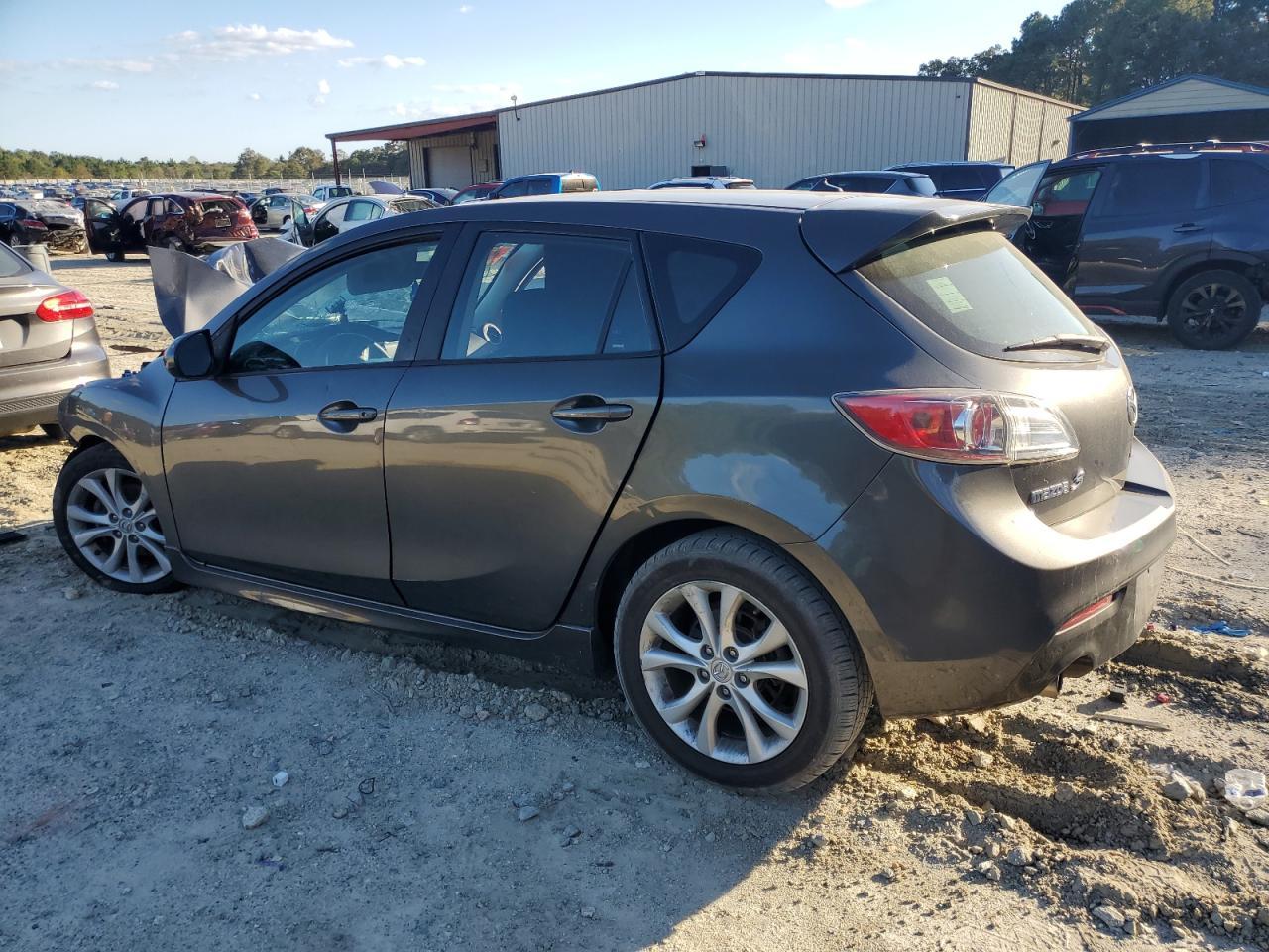 2011 Mazda 3 S - Image 2