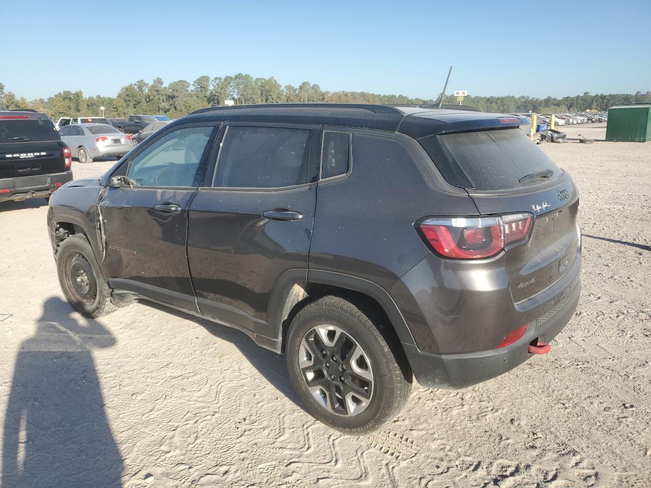 2018 Jeep Compass Trailhawk - Image 2