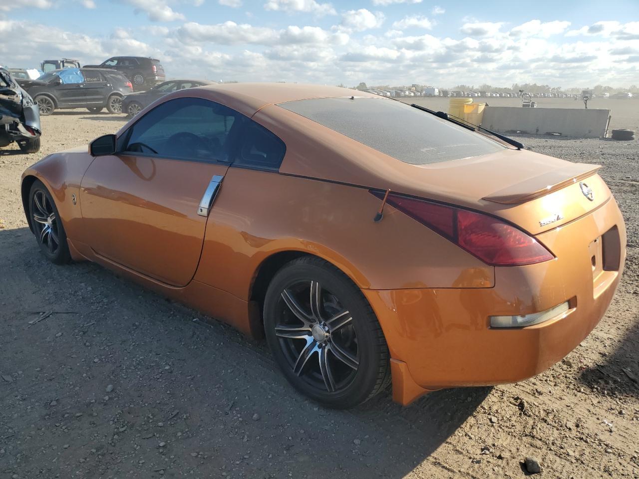 2005 Nissan 350Z Coupe - Image 2