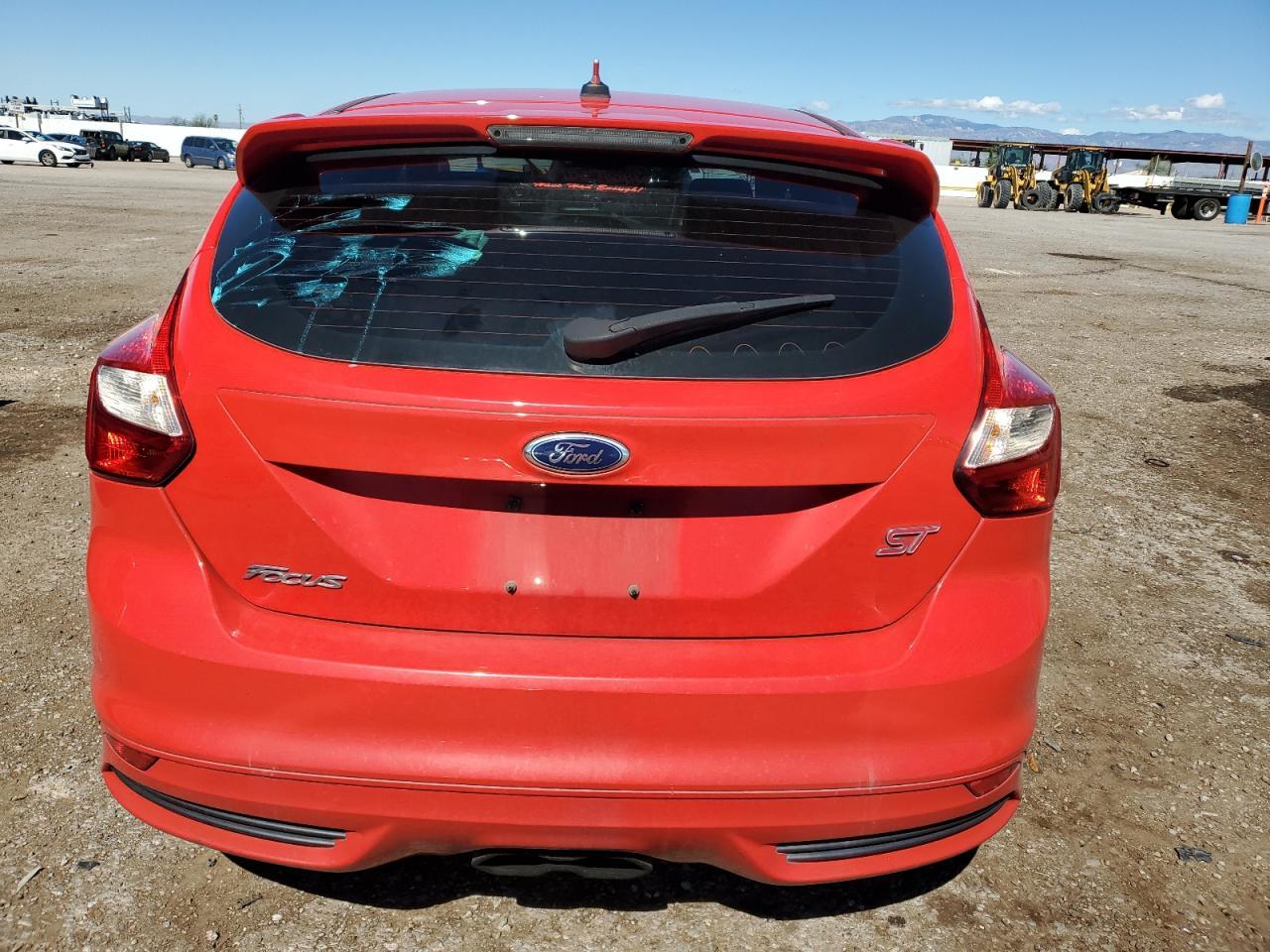 2014 Ford Focus St - Фото 6