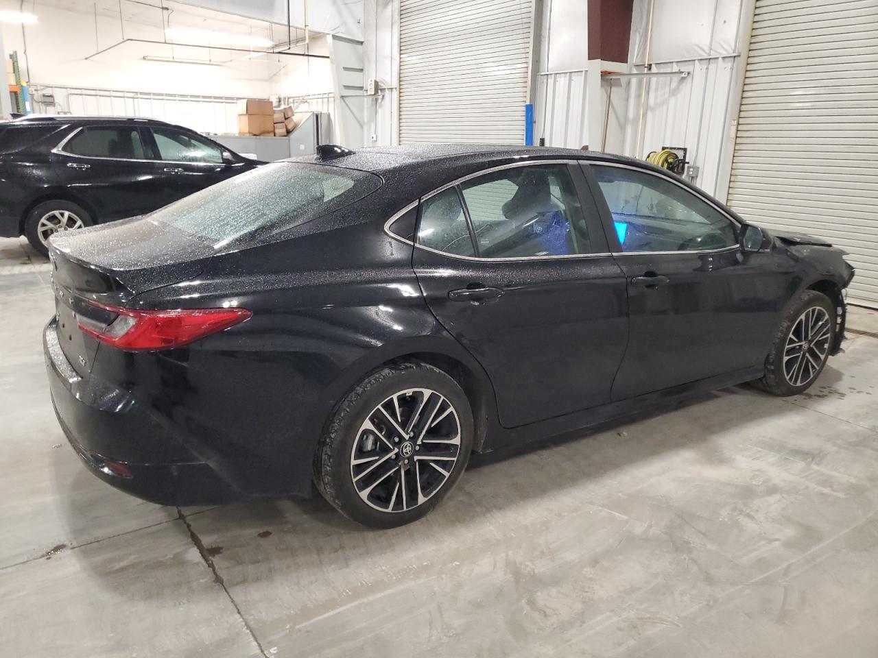 2025 Toyota Camry Xse - Фото 3