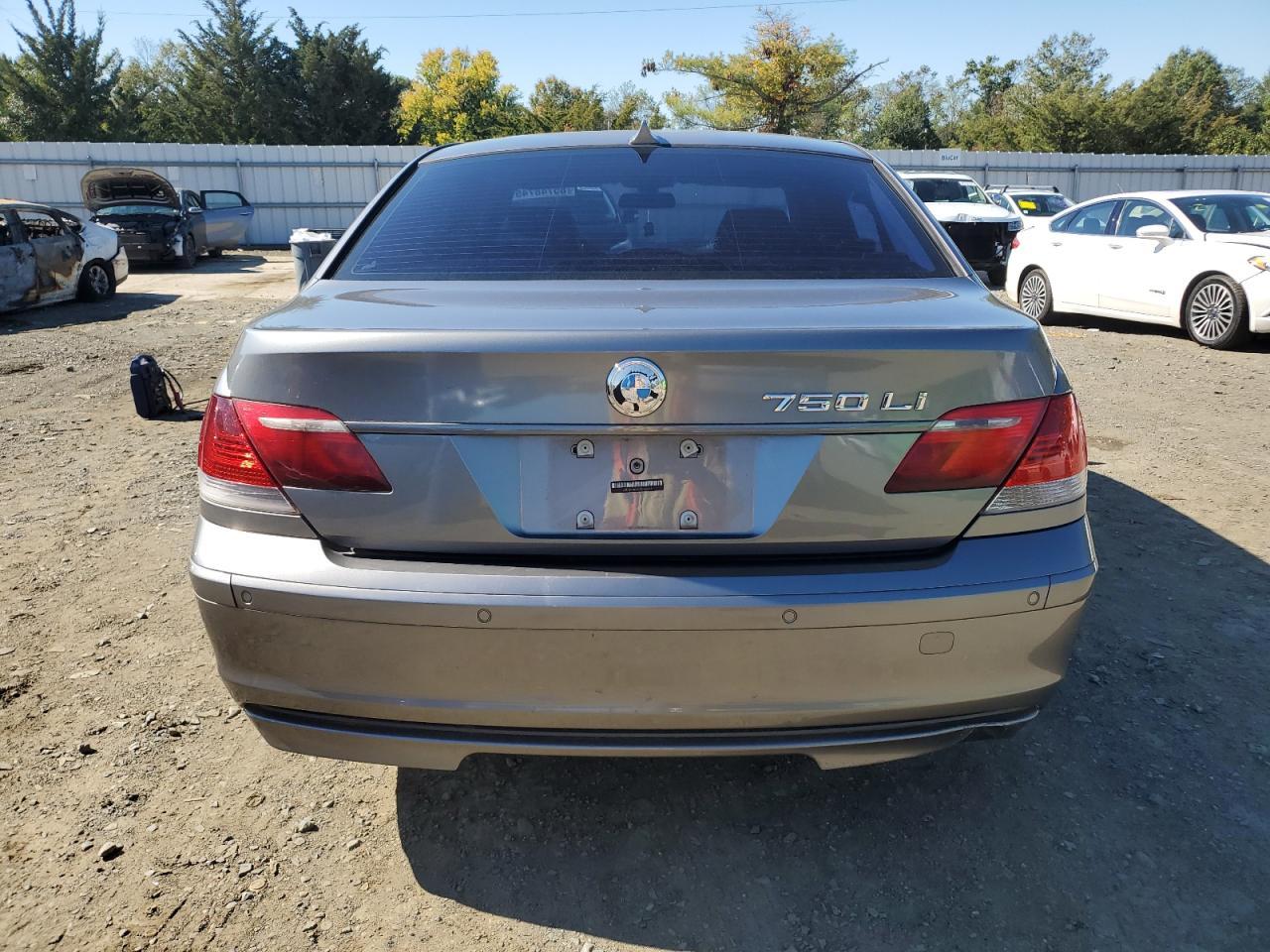 2007 BMW 750 - Фото 6