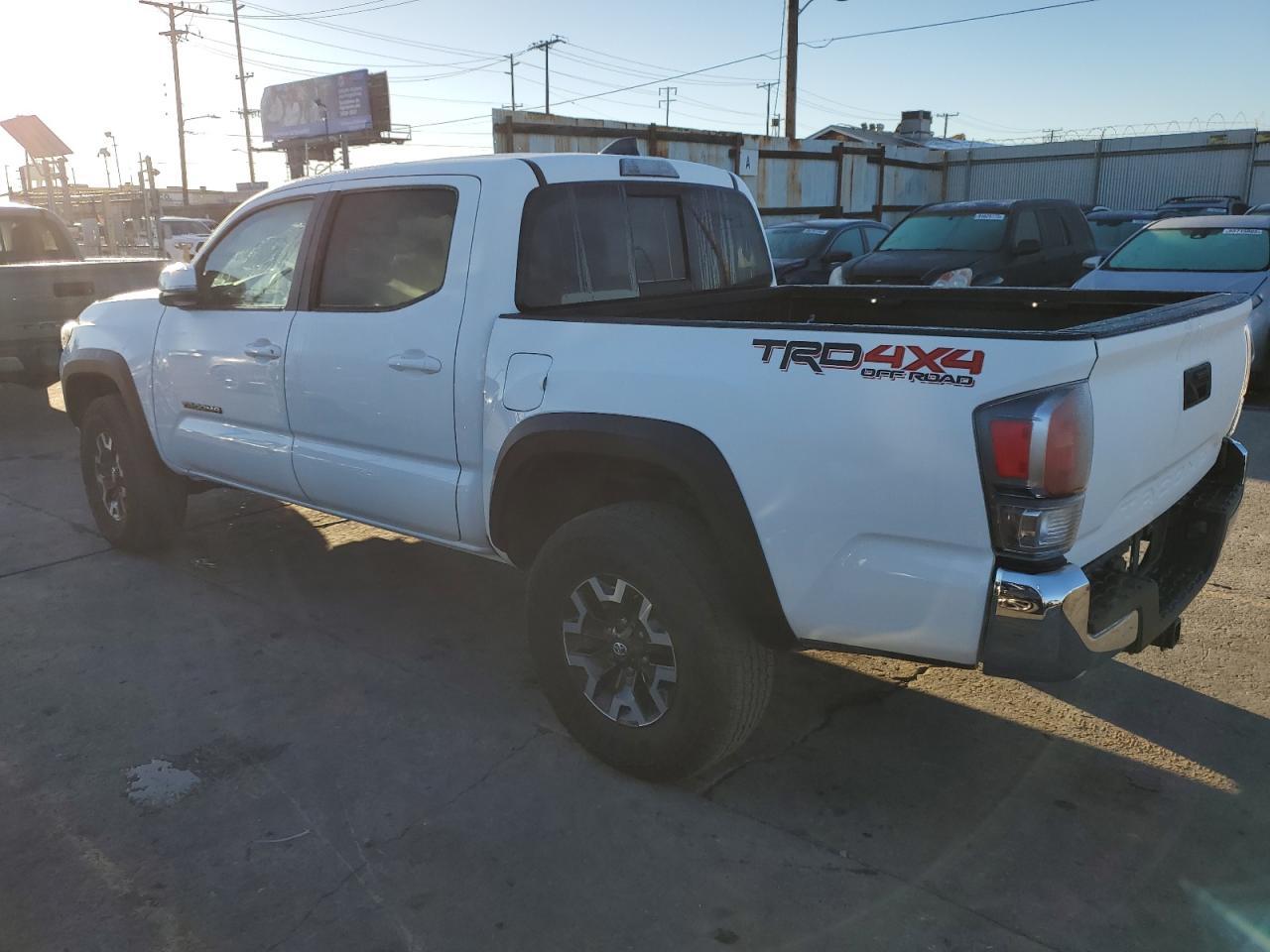2023 Toyota Tacoma Double Cab - Фото 2