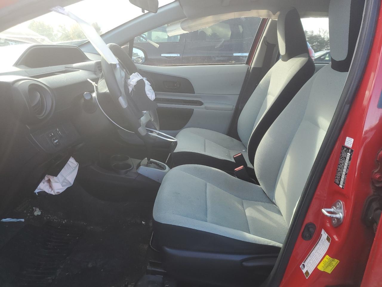 2012 Toyota Prius C - Image 7