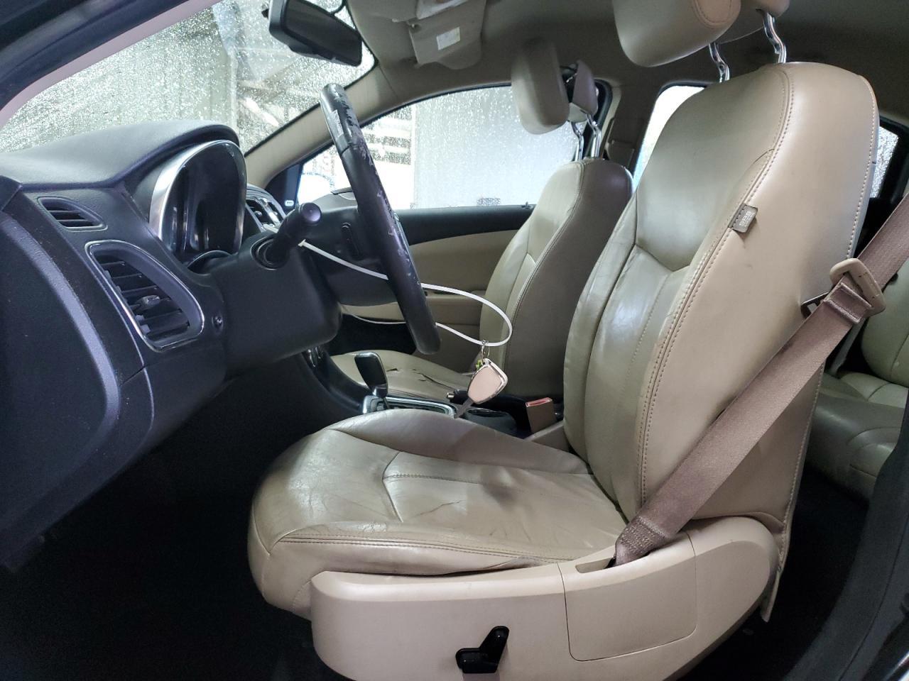 2013 Chrysler 200 Limited - Фото 7