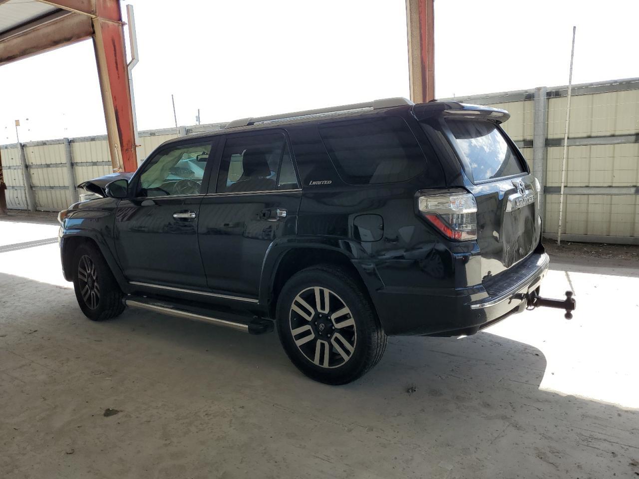 2016 Toyota 4Runner Sr5/Sr5 Premium - Image 2