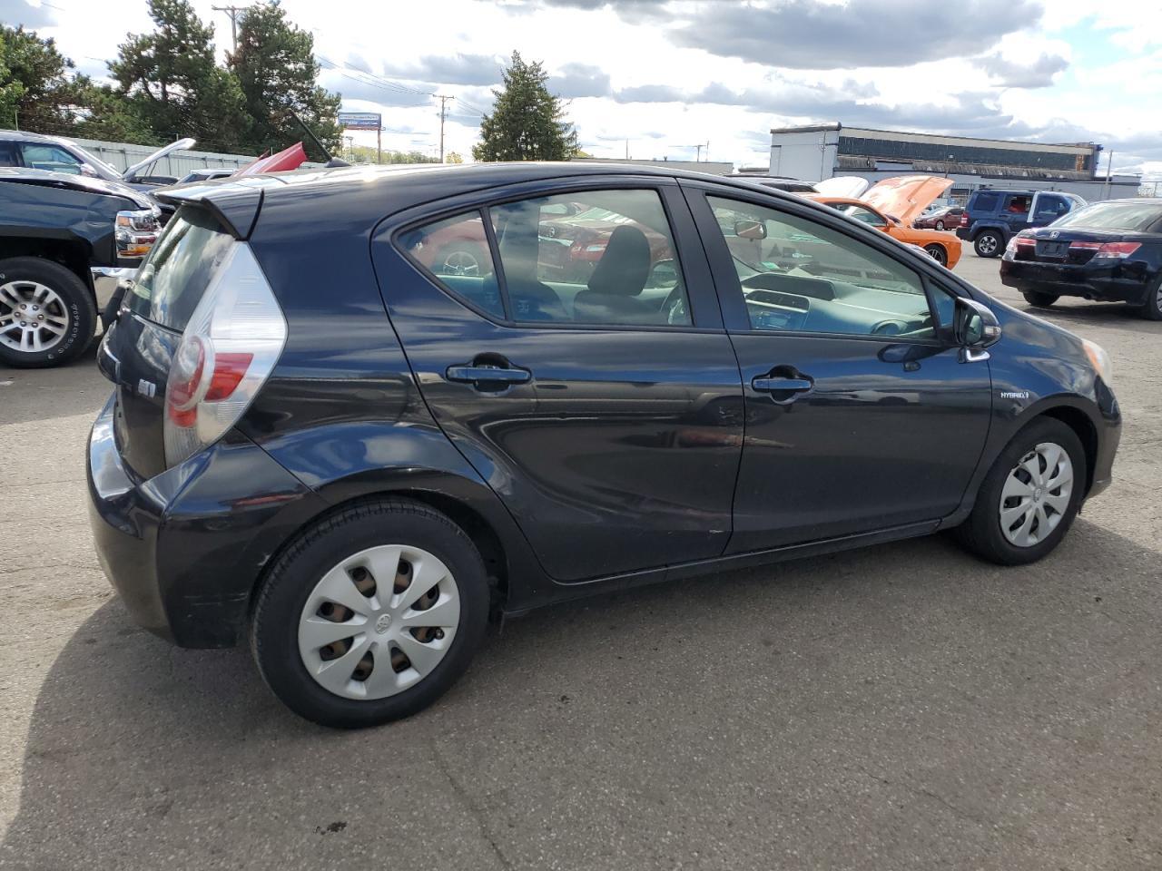 2013 Toyota Prius C - Image 3