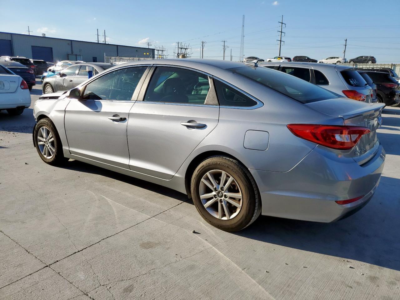 2017 Hyundai Sonata Se - Фото 2