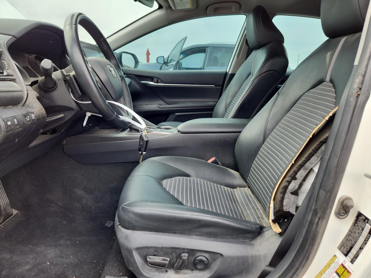 2022 Toyota Camry Se - Фото 7