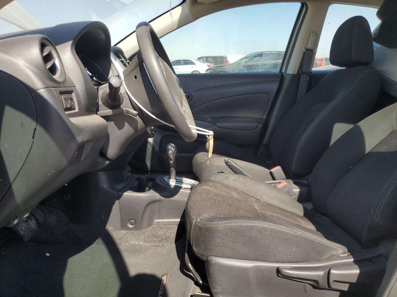 2019 Nissan Versa S - Фото 7