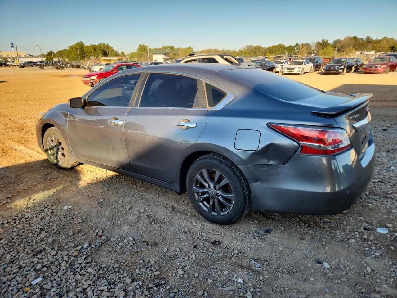 2015 Nissan Altima 2.5 - Фото 2