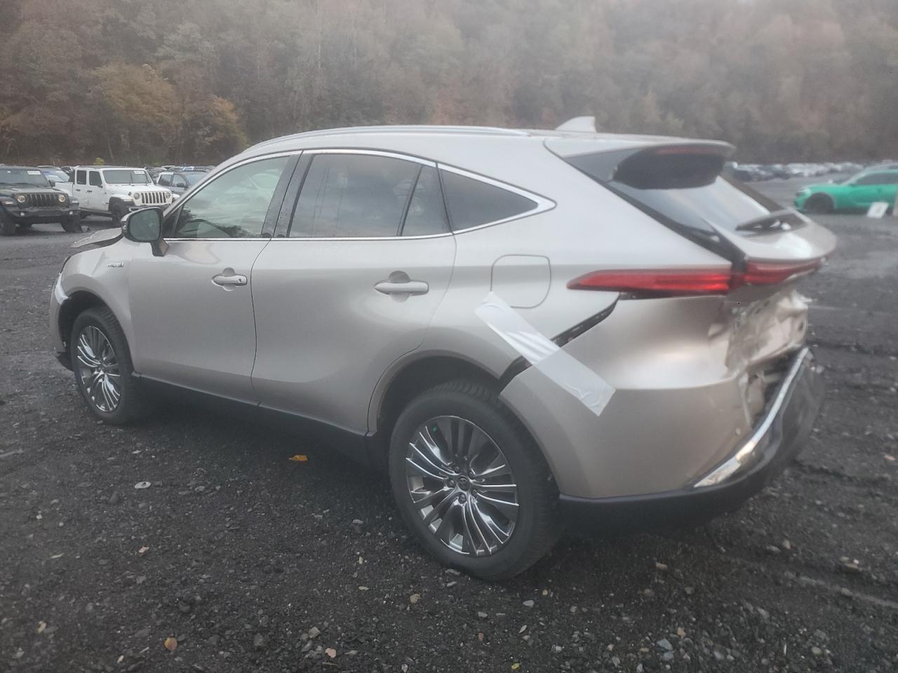 2021 Toyota Venza Le - Фото 2