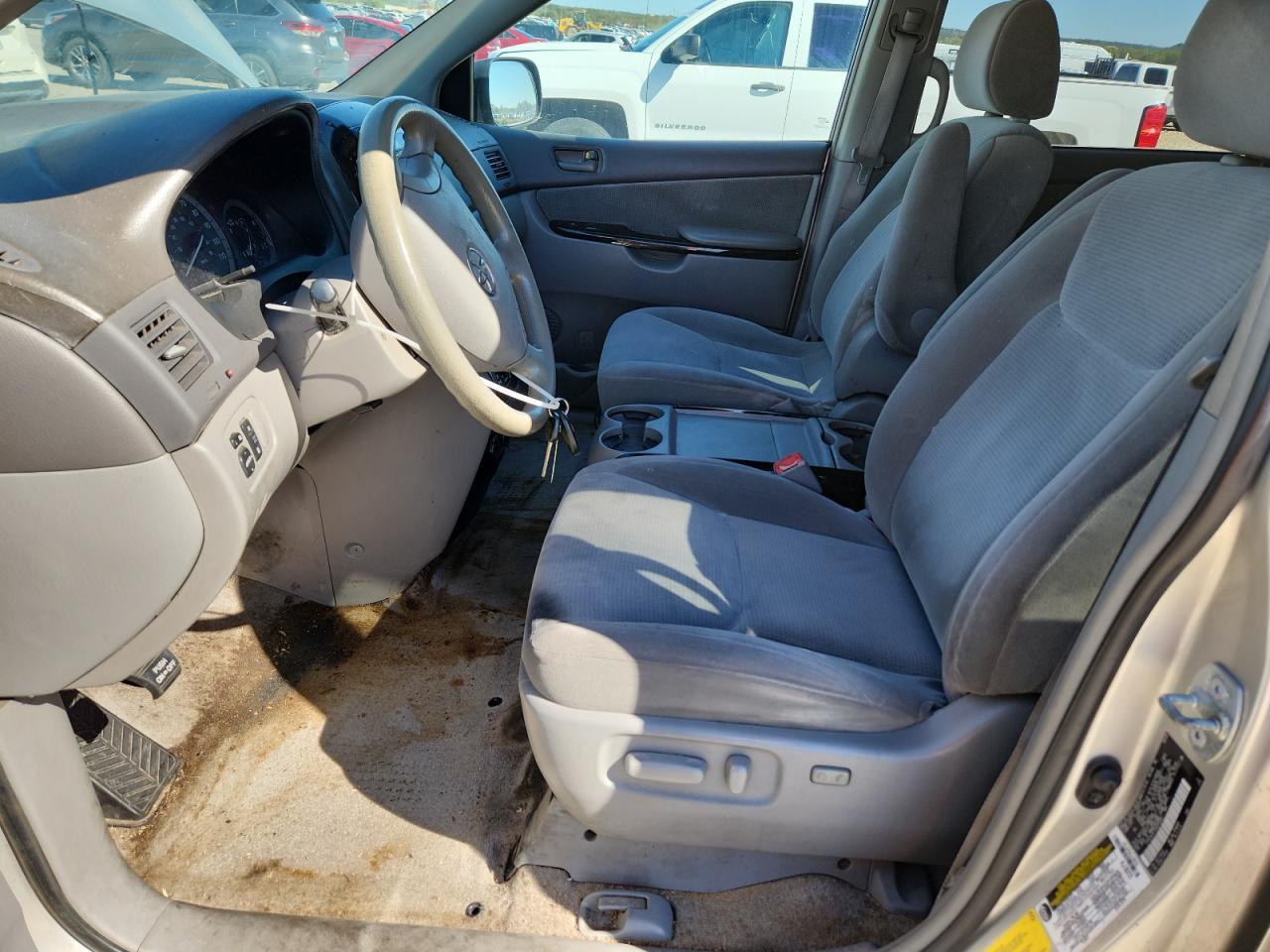 2005 Toyota Sienna Le - Фото 7