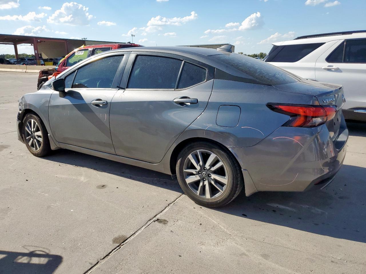2020 Nissan Versa Sv - Image 2