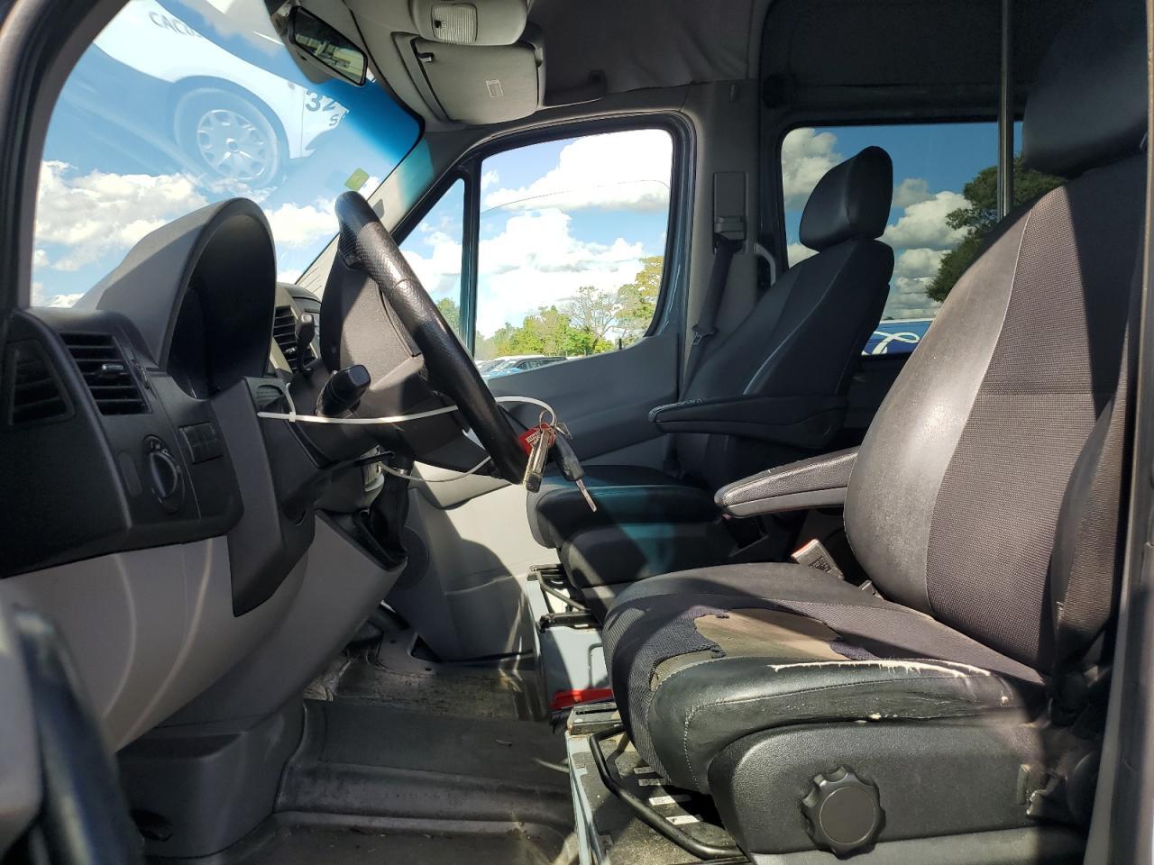 2017 Mercedes-Benz Sprinter 2500 - Image 7