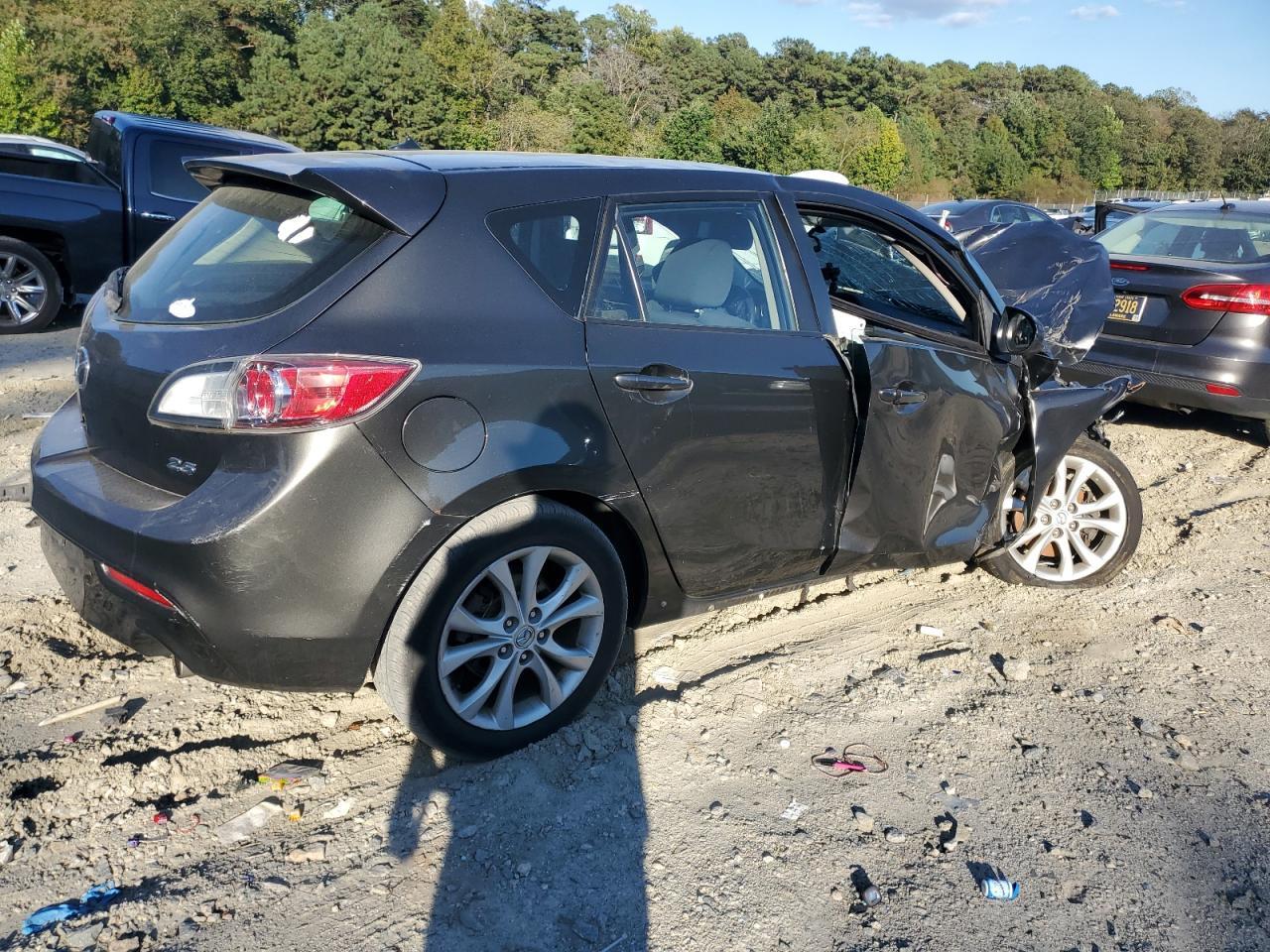 2011 Mazda 3 S - Image 3