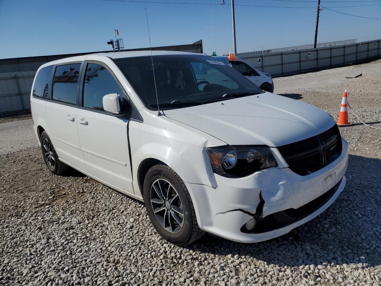 2016 Dodge Grand Caravan Sxt - Image 4