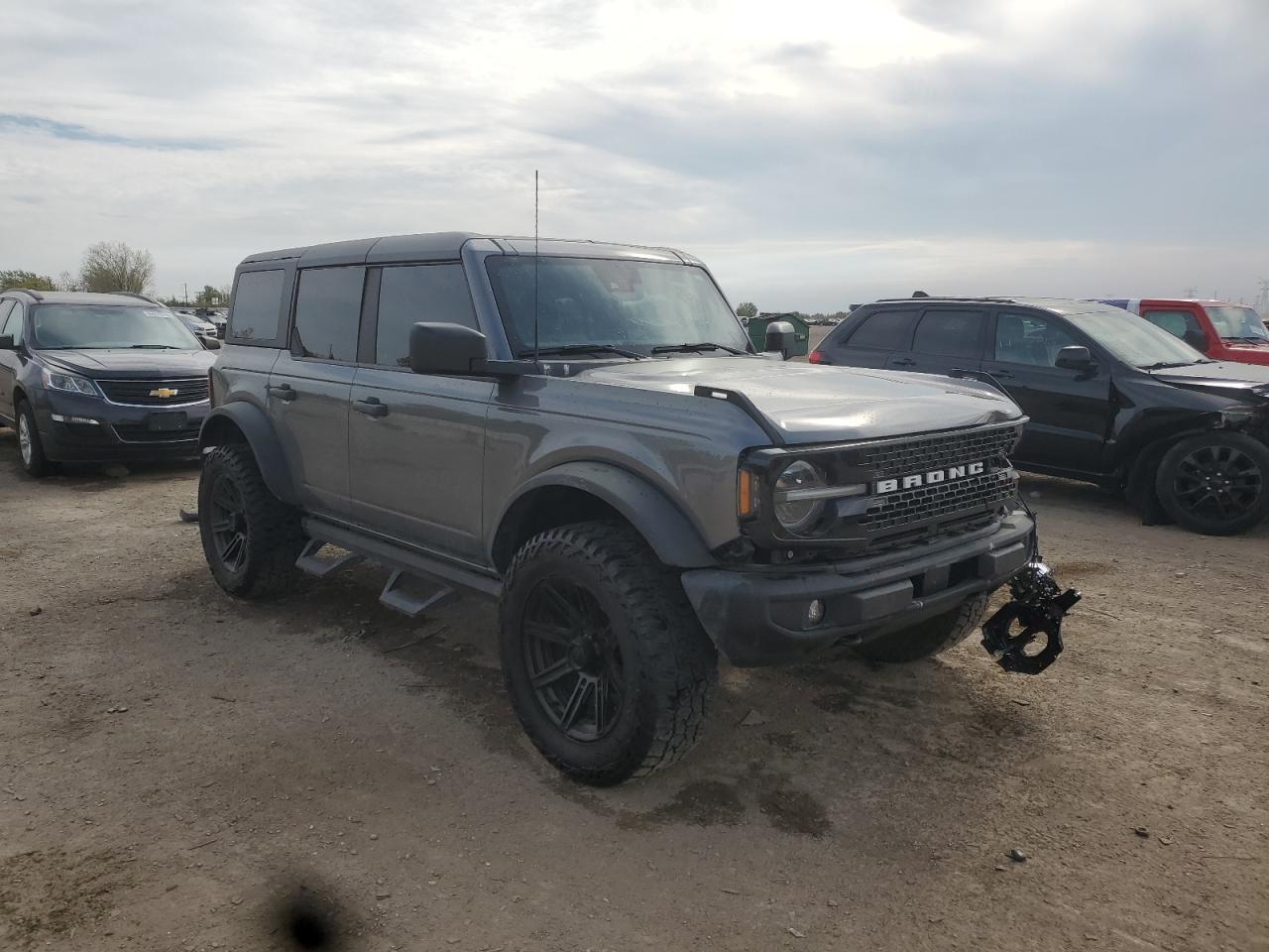 2022 Ford Bronco Base - Image 4