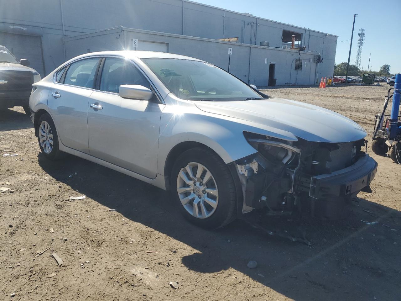 2016 Nissan Altima 2.5 - Image 4