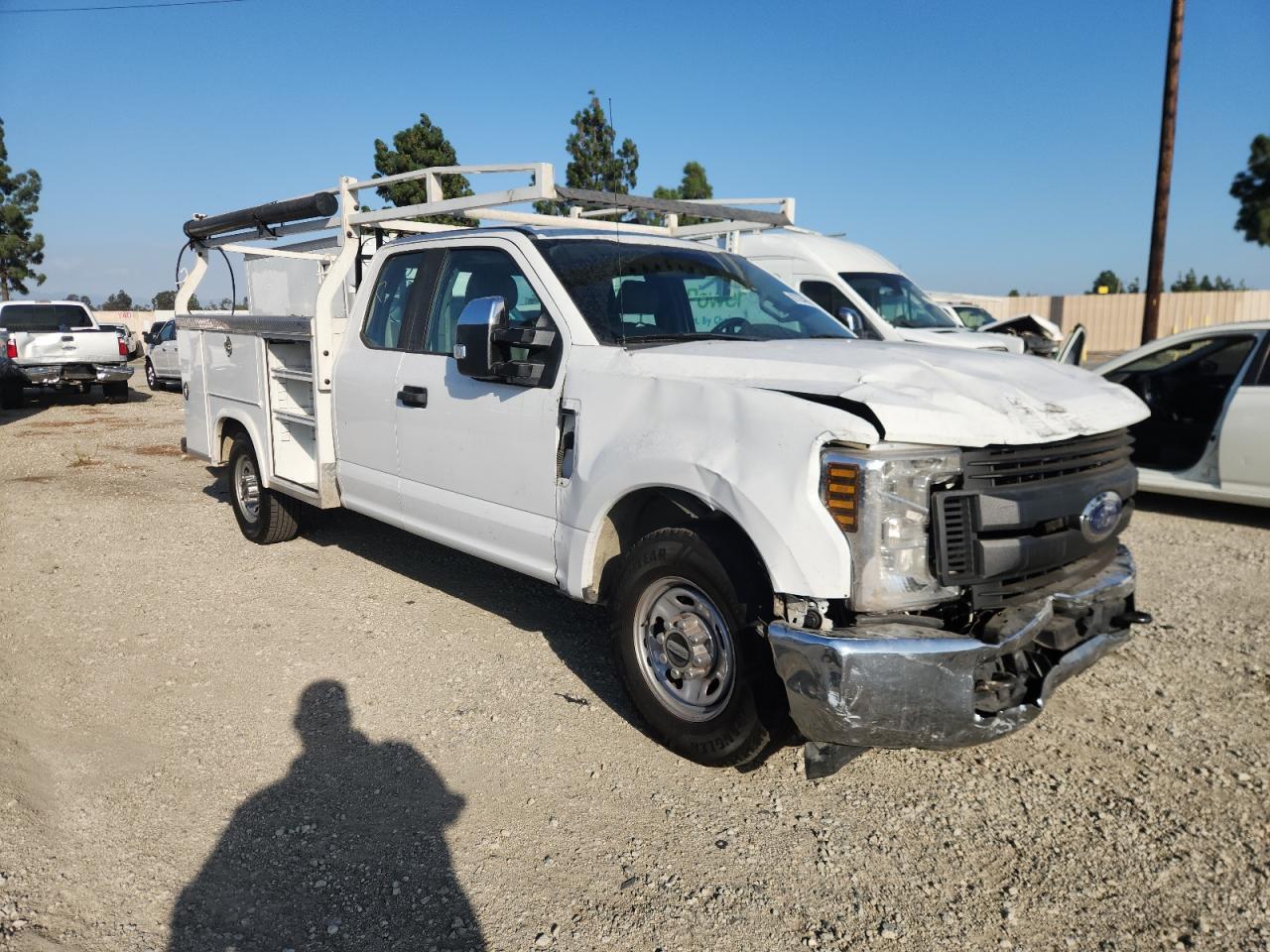 2019 Ford F 250 Utility / Service Truck - Image 4