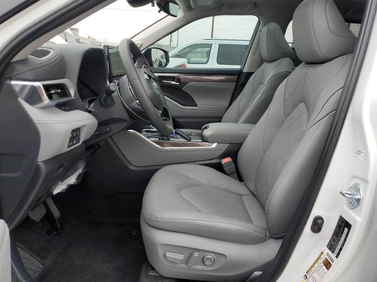 2025 Toyota Highlander Hybrid Limited - Фото 7