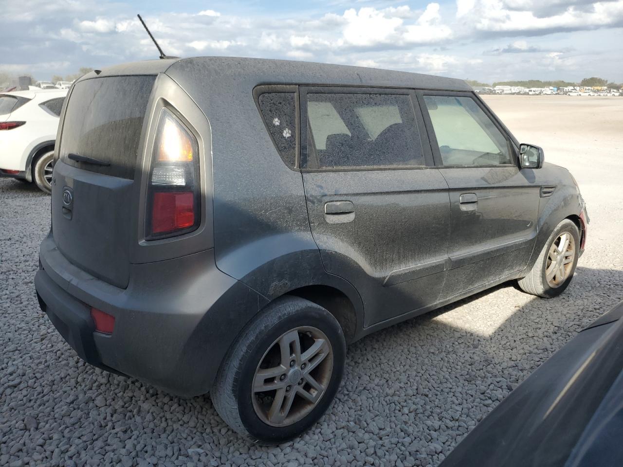 2010 Kia Soul + - Фото 3