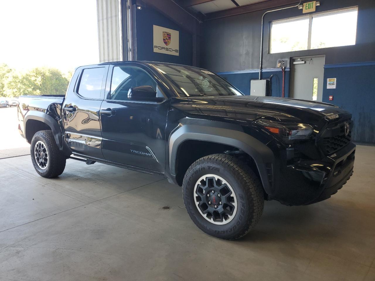 2025 Toyota Tacoma Double Cab - Image 4