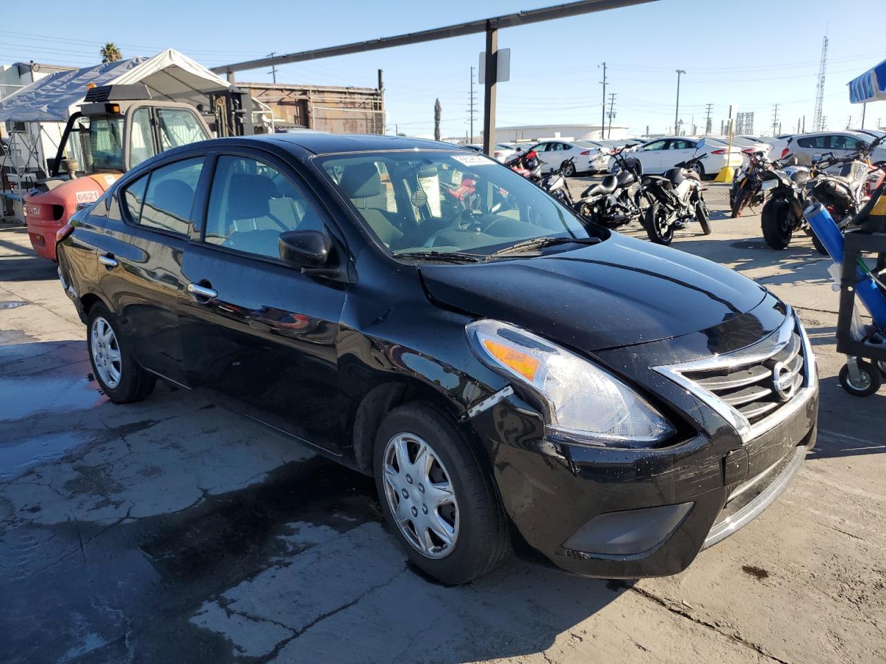 2019 Nissan Versa S - Фото 4
