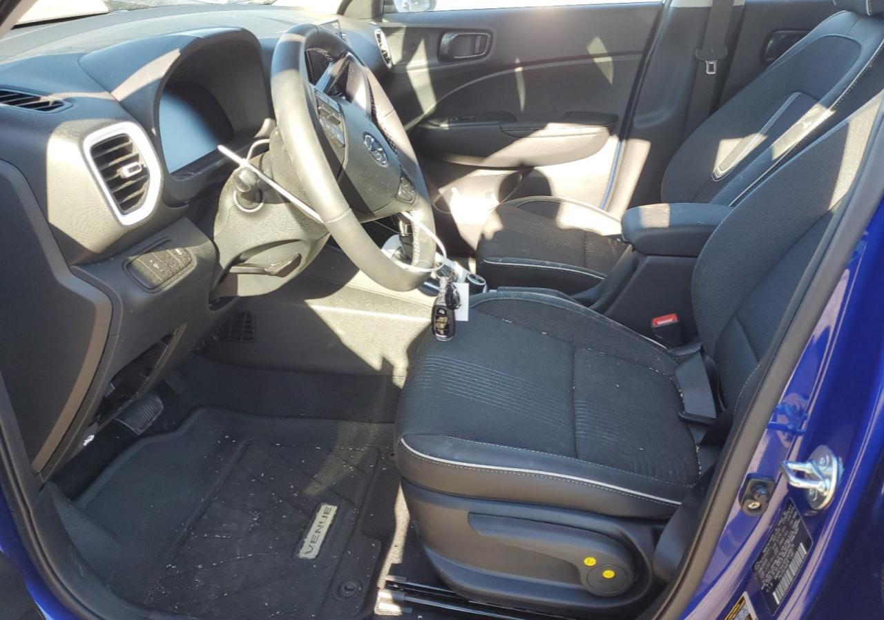 2025 Hyundai Venue Limited - Image 7