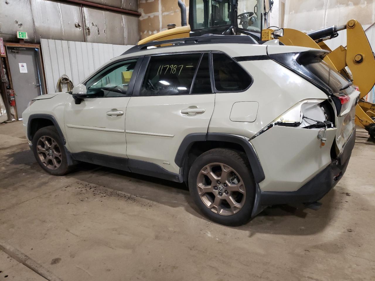 2023 Toyota Rav4 Woodland Edition - Фото 2
