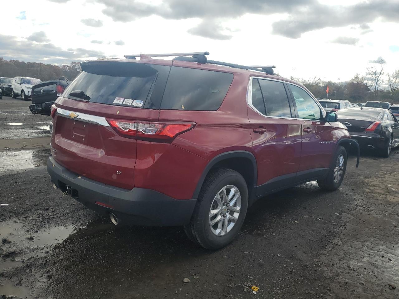 2020 Chevrolet Traverse Lt - Image 3