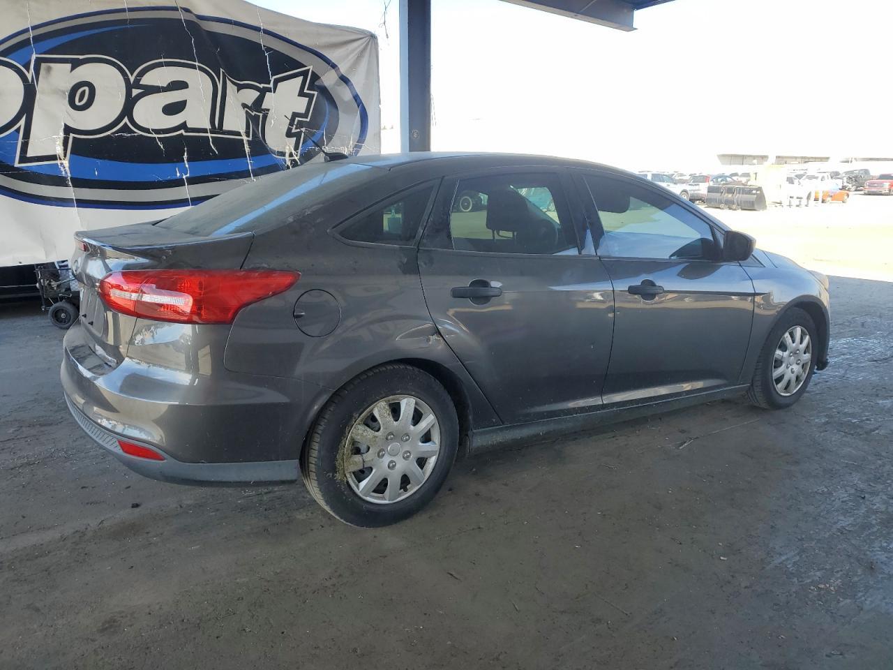 2016 Ford Focus S - Image 3