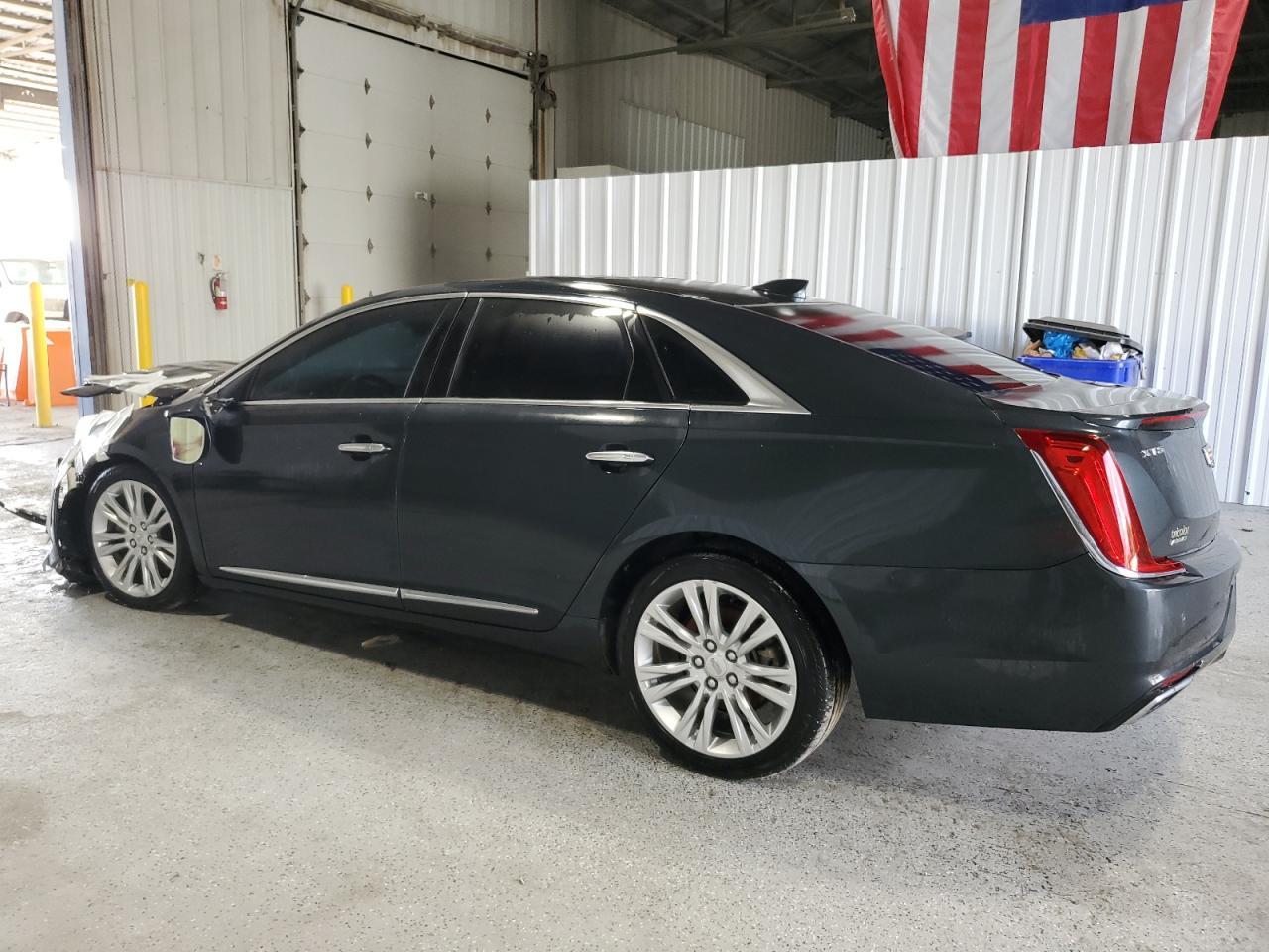 2018 Cadillac Xts Luxury - Image 2