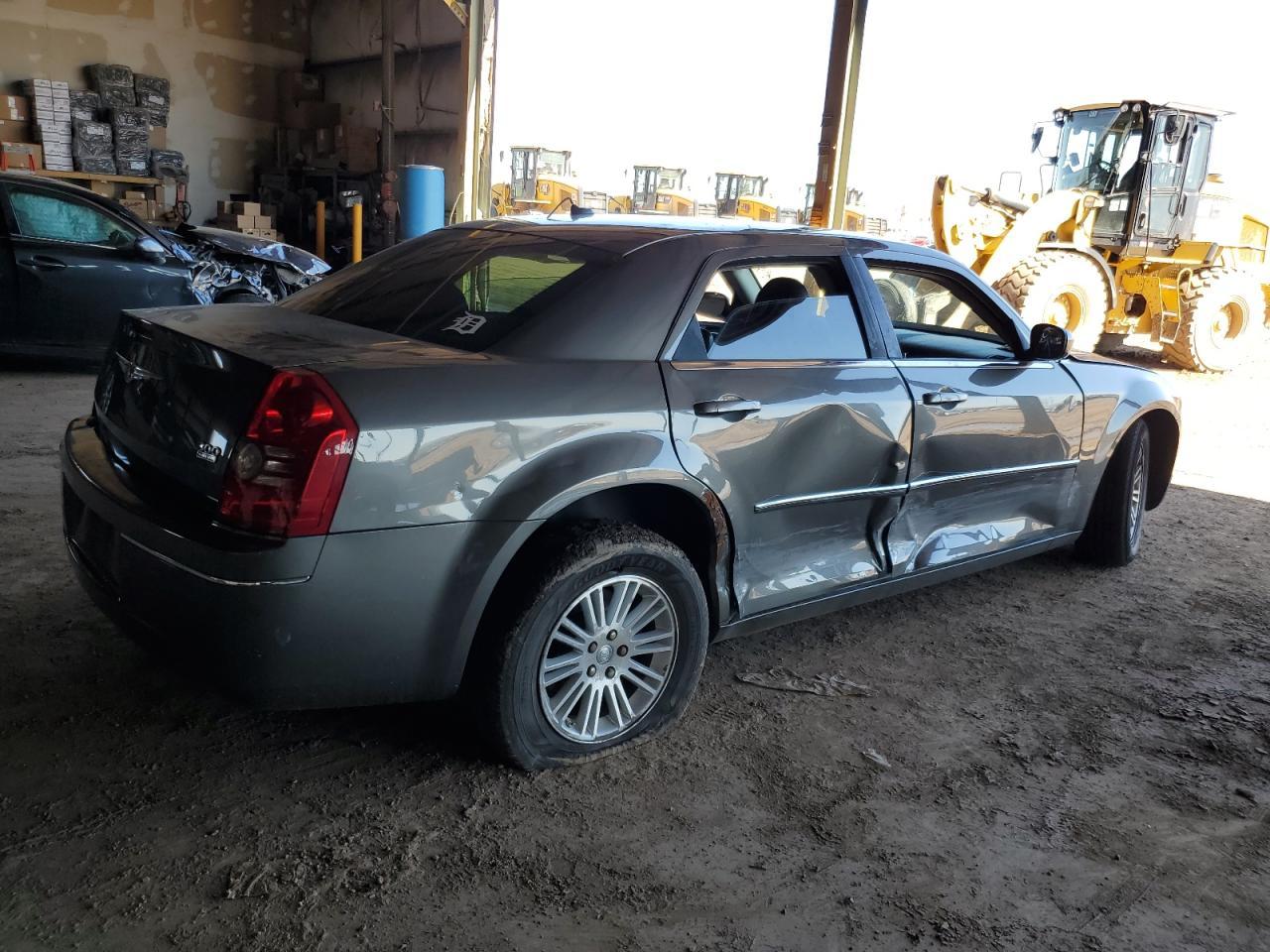 2008 Chrysler 300 Touring - Image 3