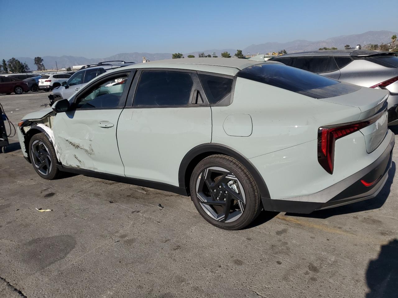 2025 Kia K4 Ex - Фото 2