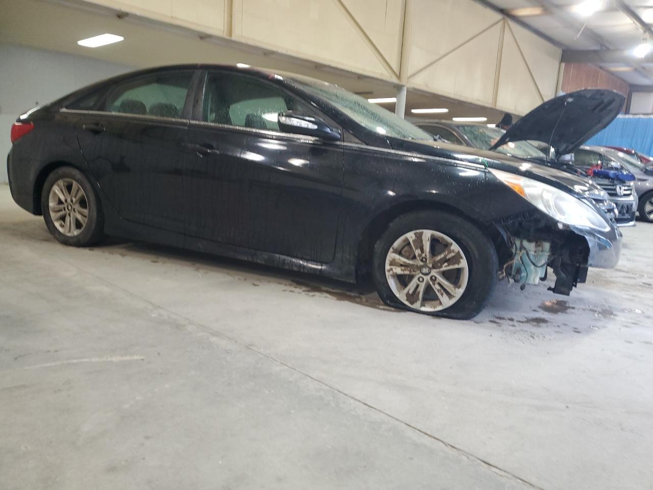 2014 Hyundai Sonata Gls - Image 4