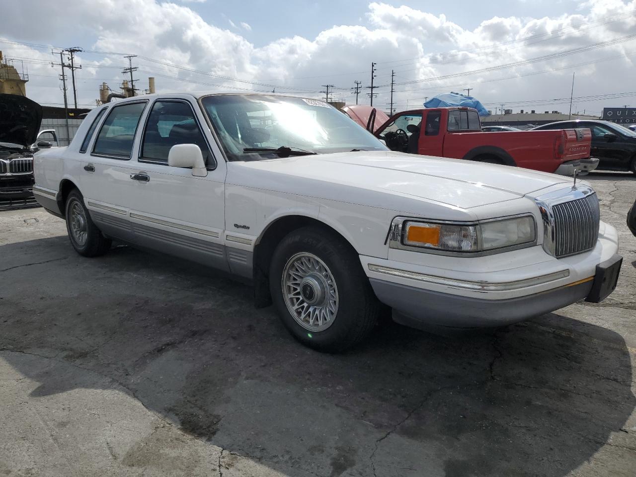 1997 Lincoln Town Car - Фото 4