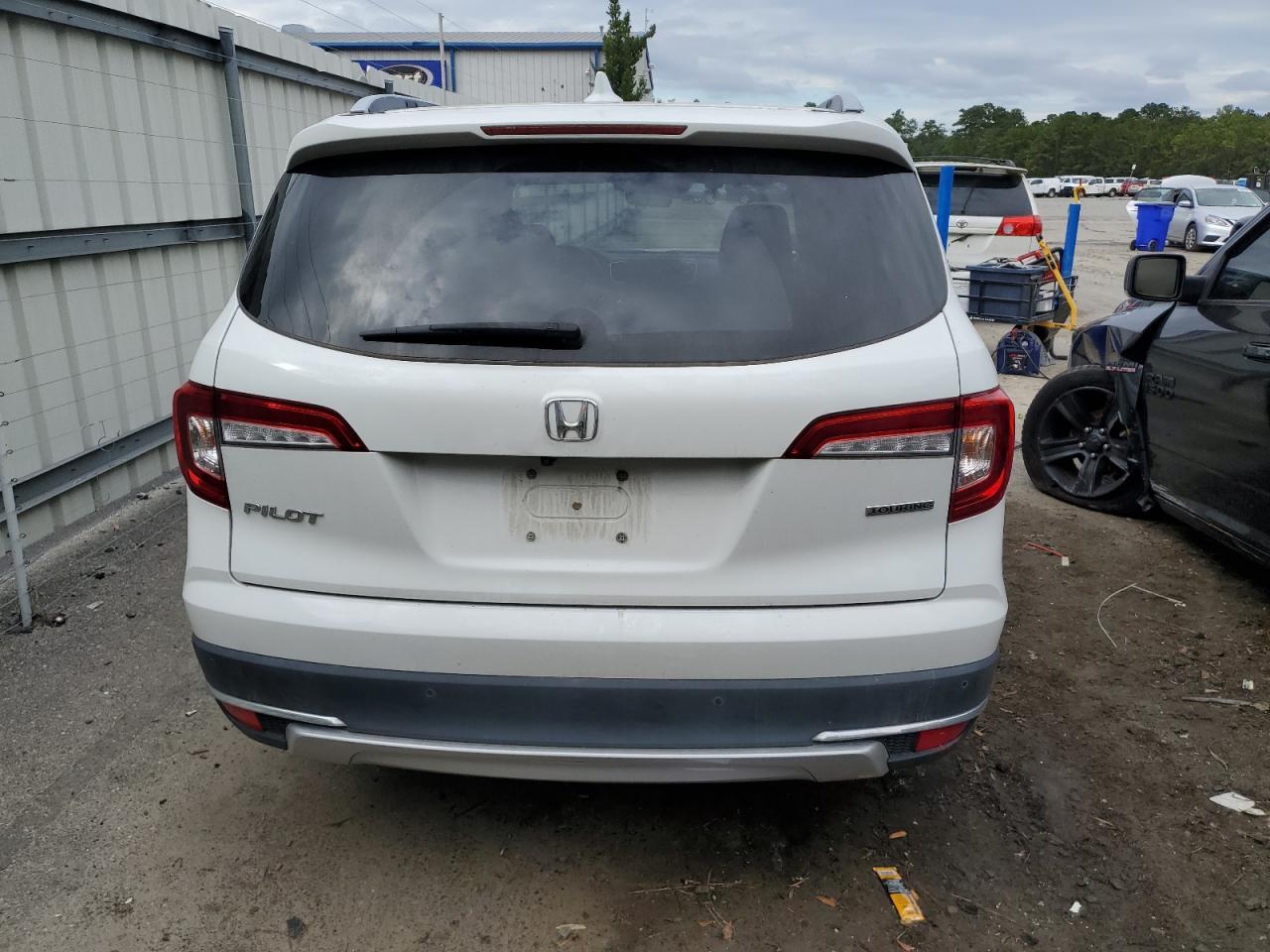 2022 Honda Pilot Touring - Фото 6