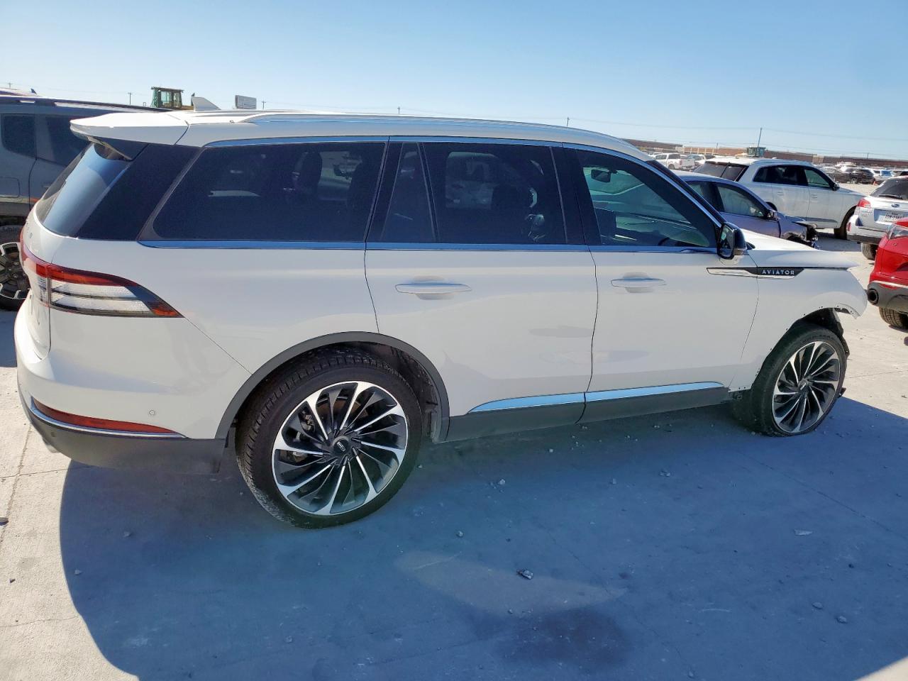 2023 Lincoln Aviator Reserve - Image 3