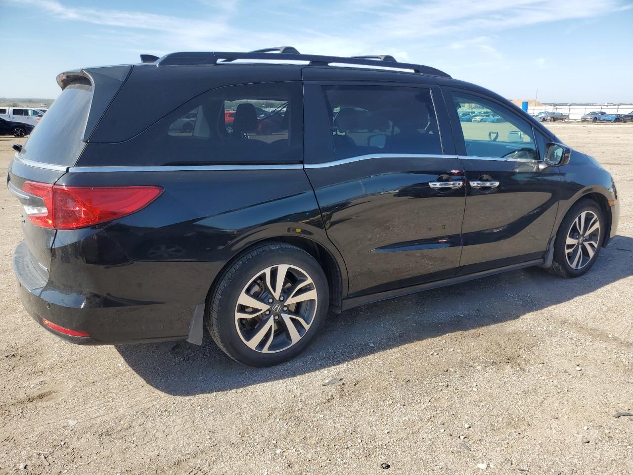 2022 Honda Odyssey Touring - Фото 3