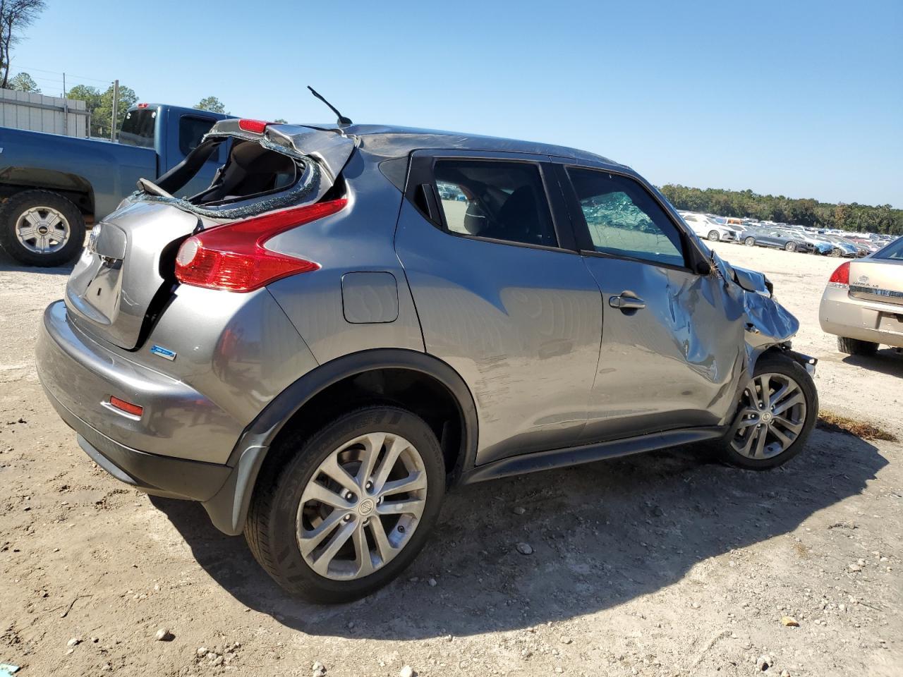 2014 Nissan Juke S - Фото 3