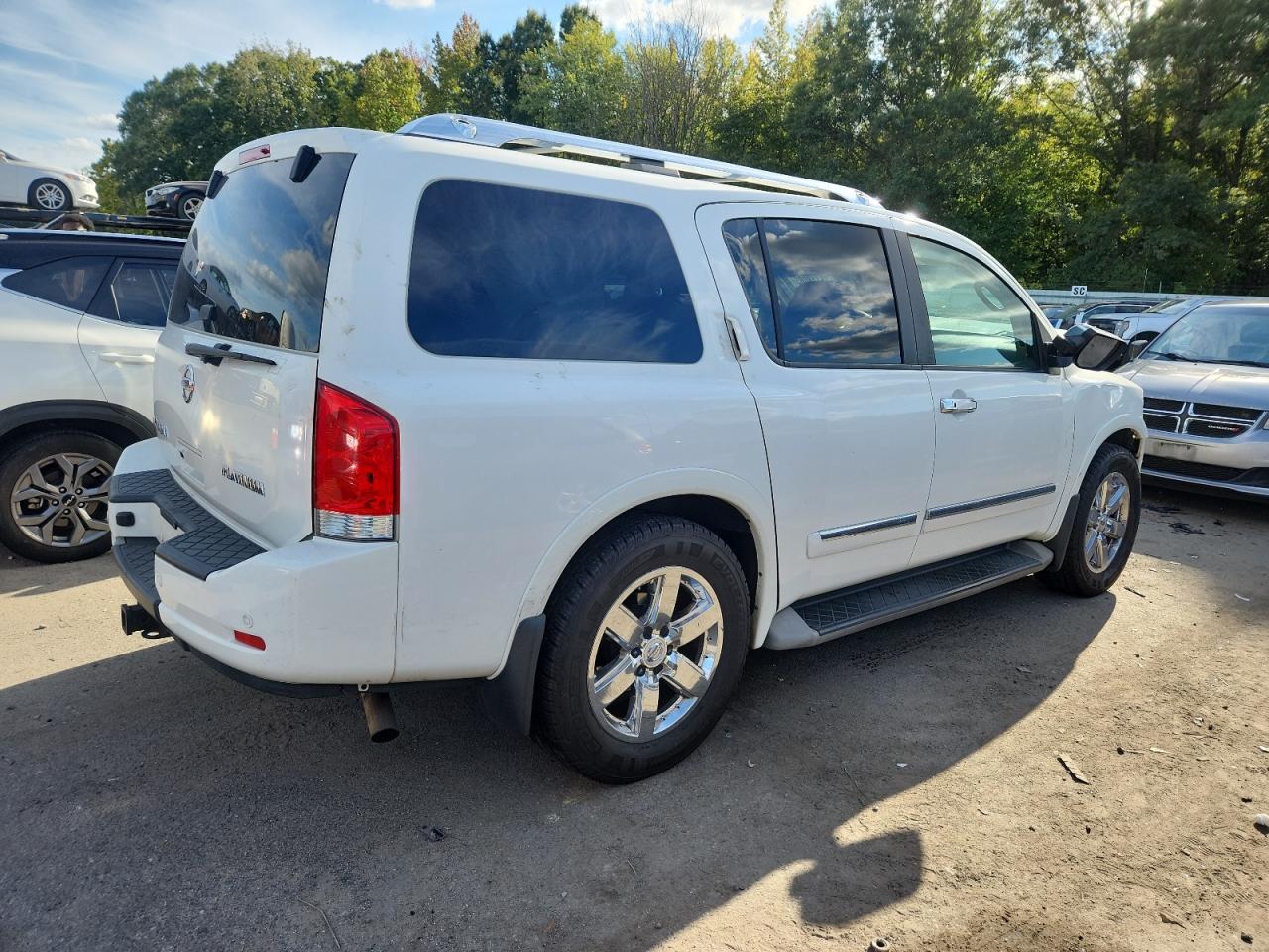 2012 Nissan Armada Sv - Image 3