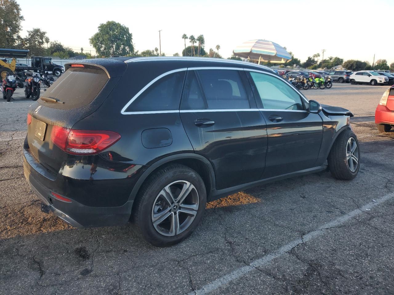 2020 Mercedes-Benz Glc 300 - Image 3