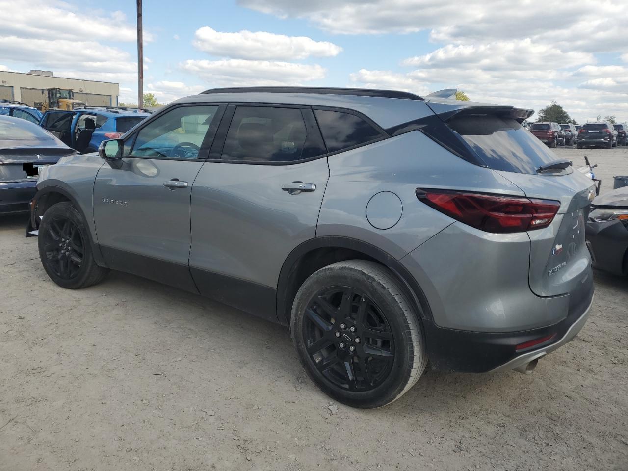 2023 Chevrolet Blazer 3Lt - Фото 2