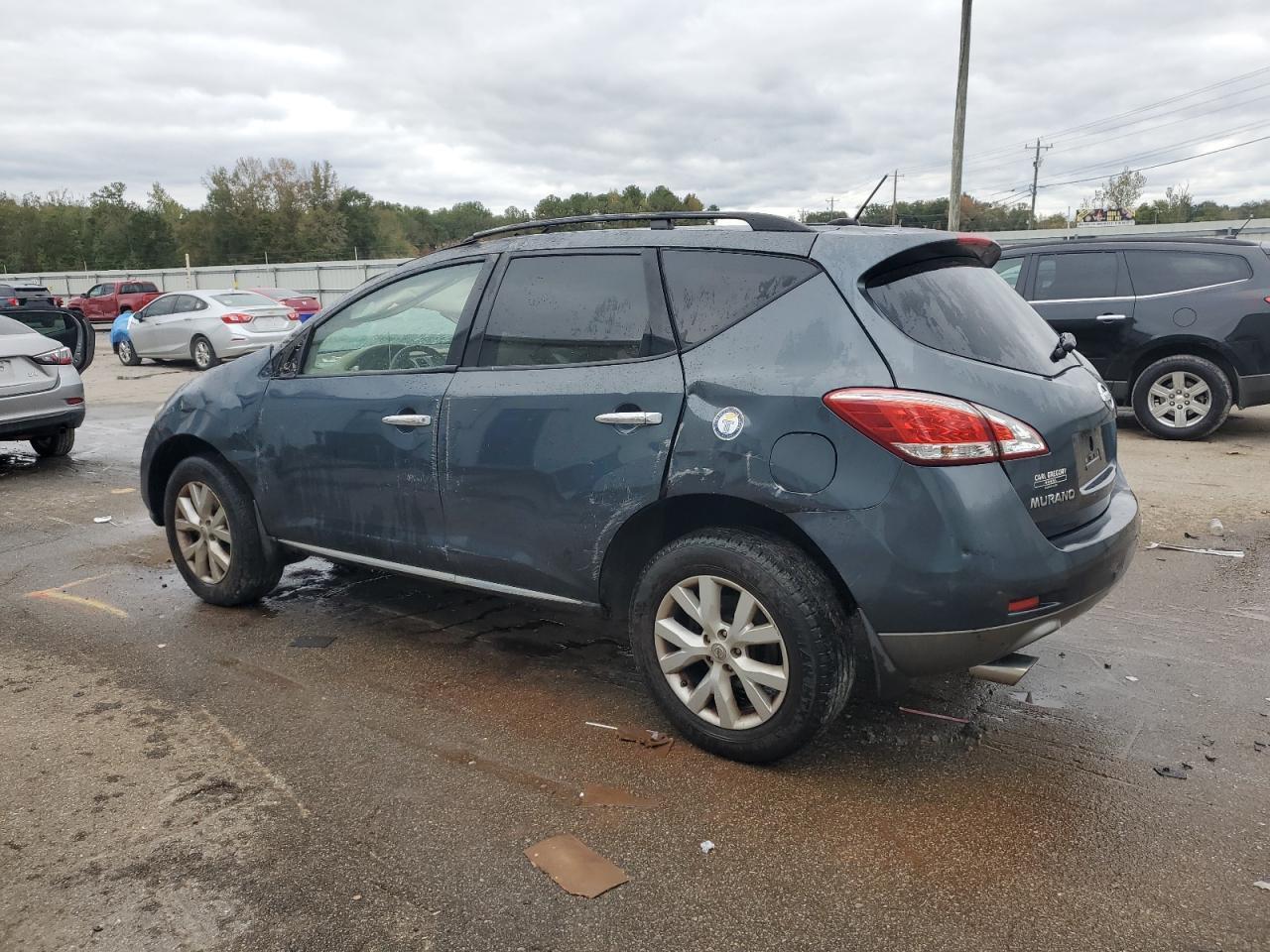 2011 Nissan Murano S - Image 2
