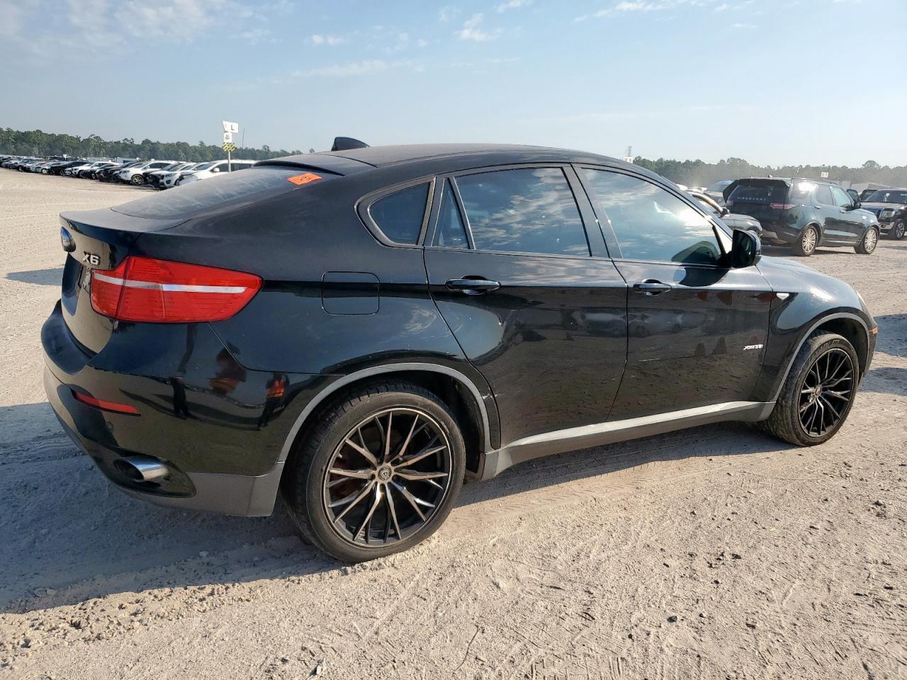 2011 BMW X6 xDrive35I - Фото 3