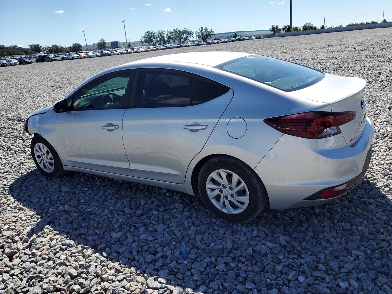 2019 Hyundai Elantra Se - Фото 2