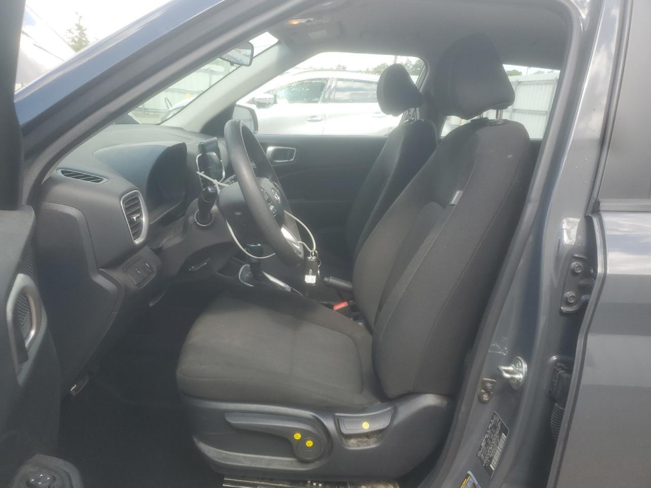 2024 Hyundai Venue Se - Image 7