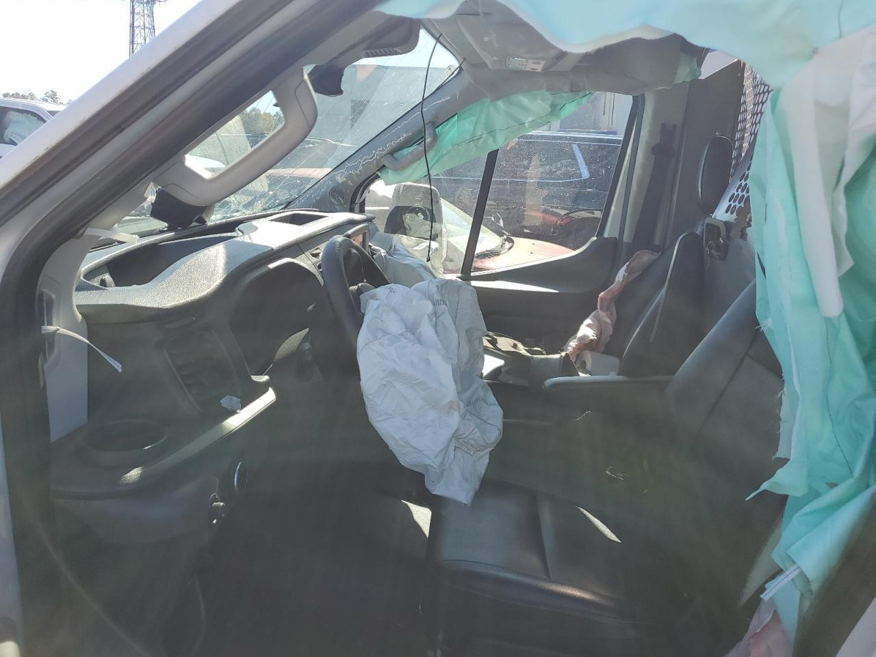 2024 Ford Transit 250 Utility / Service Van - Фото 7